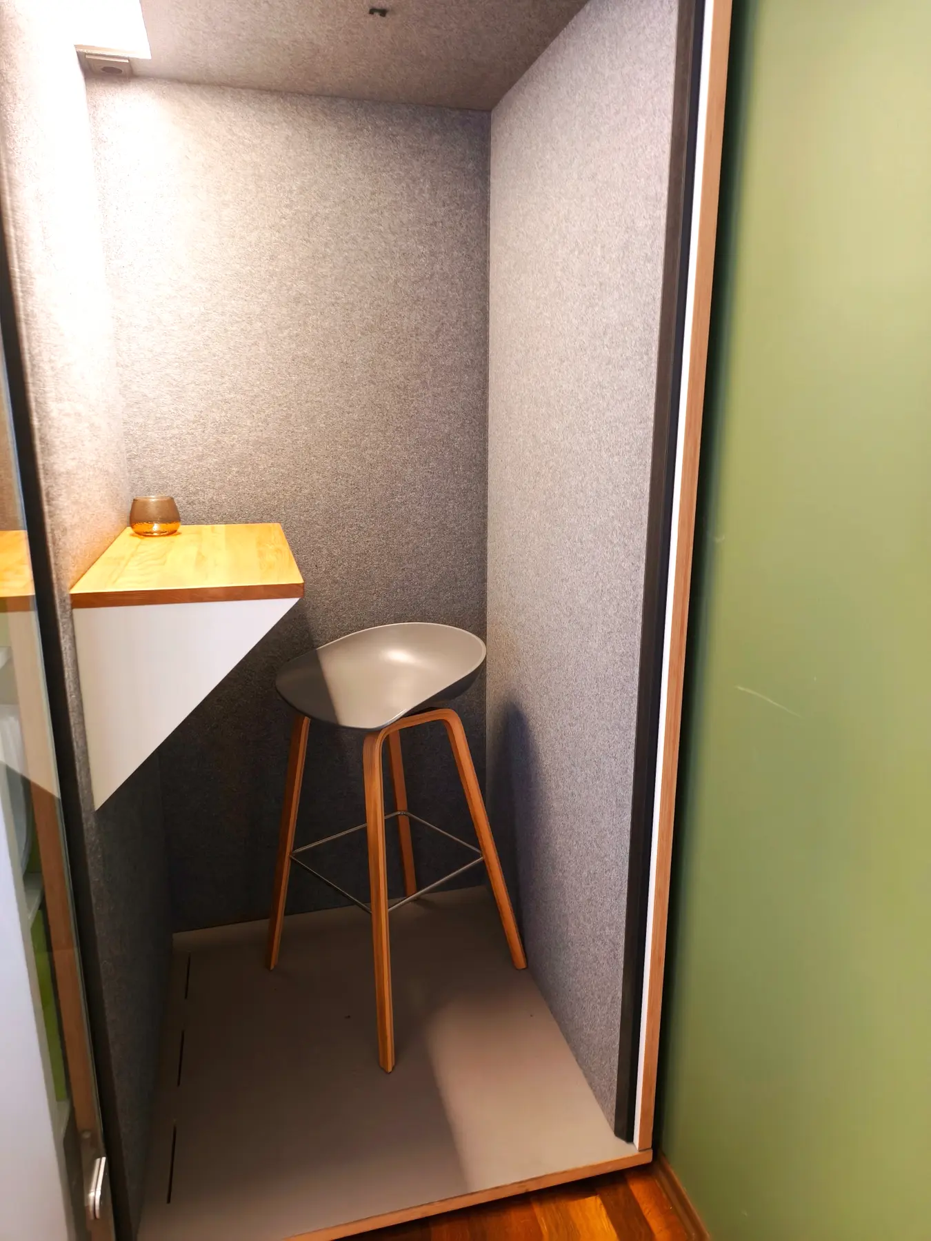 Privater Call Box